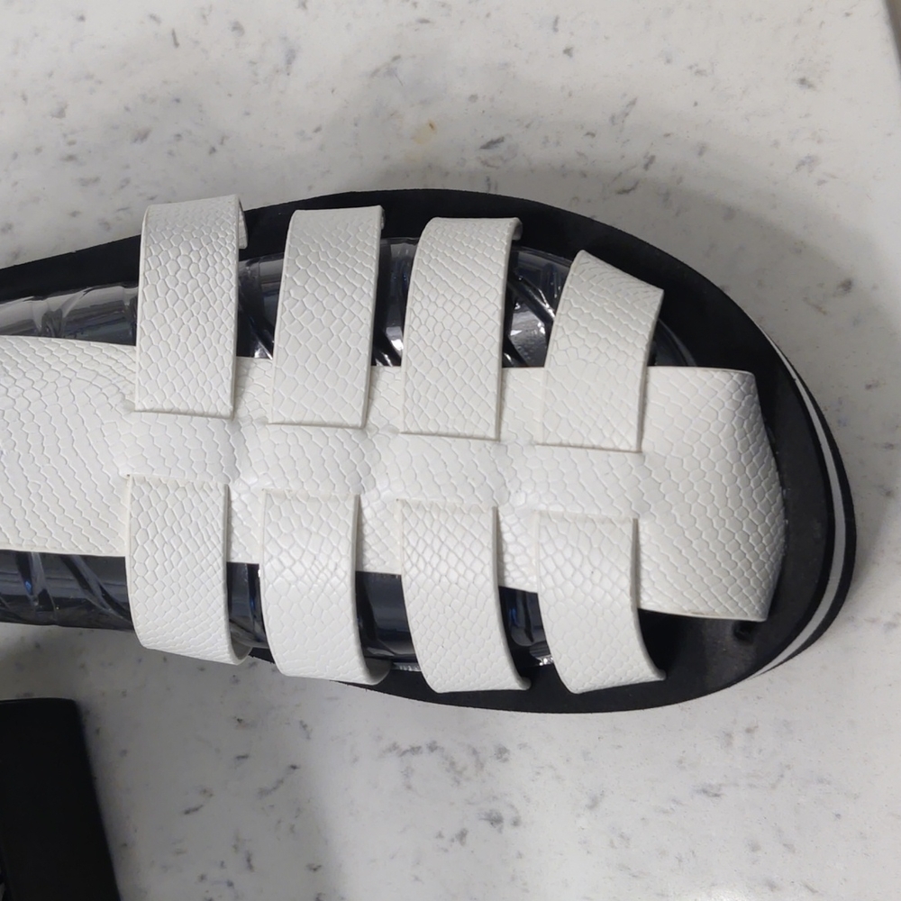 Platform Sandals - Picture 3 of 7